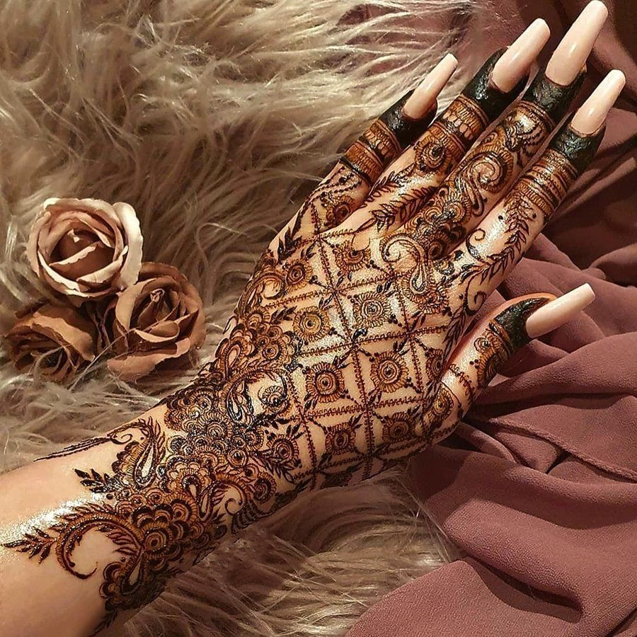 Jaal design with wavy leaves finger mehndi design